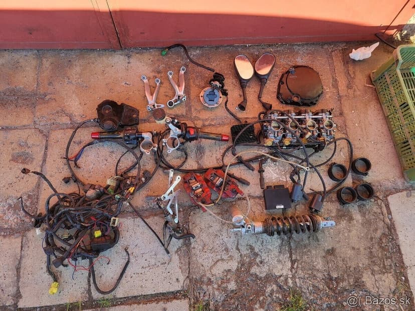 Suzuki gsxr 600 750  2001-2003 diely