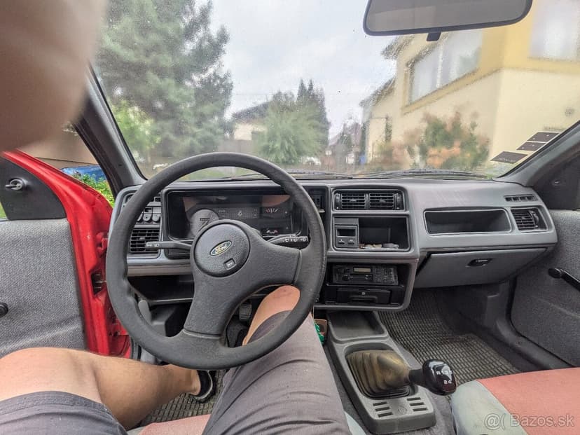 Ford Sierra CL 2.0 OHC (1990) – bez korózie, vhodná na renov