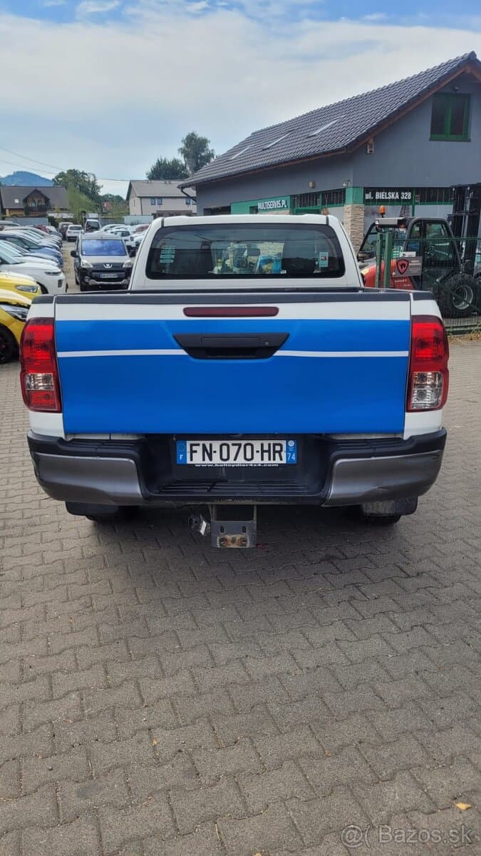 Predam Toyota Hilux 2,4D-4D