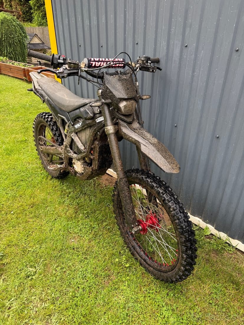 Surron ultra bee 2023