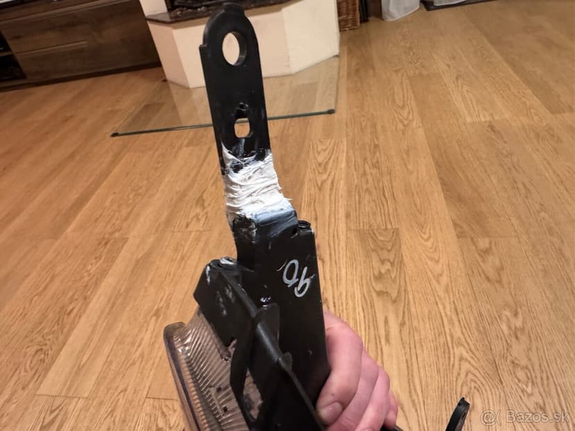 Predné svetlá Nissan Navara - nové Originál Nissan