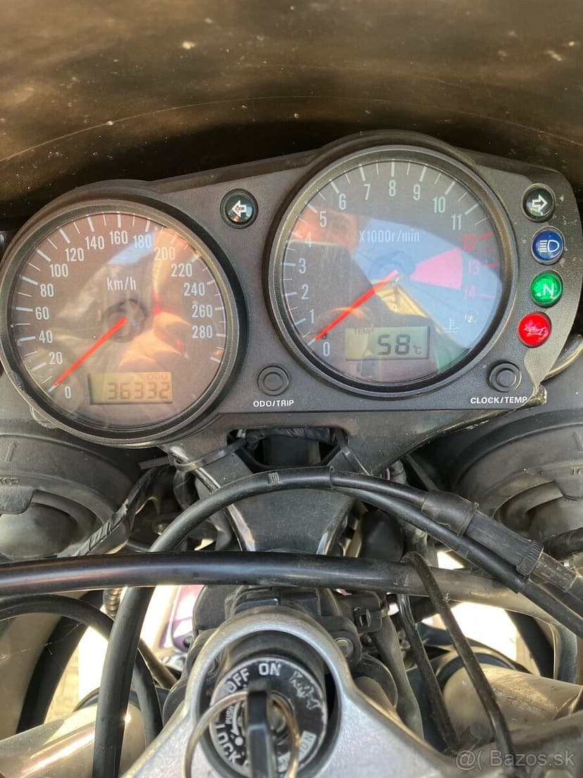 Kawasaki ZX9R
