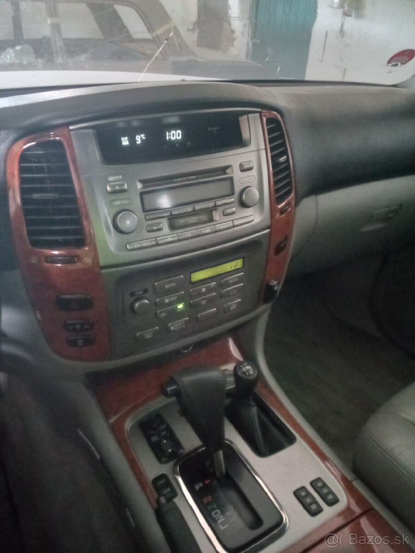 Predám Toyota land cruiser 100,4,2d