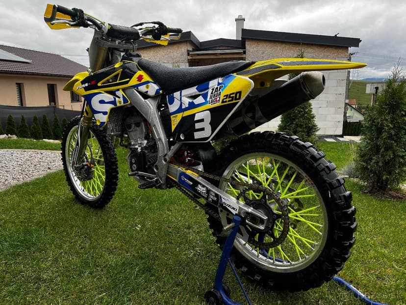 Suzuki RM-Z 250