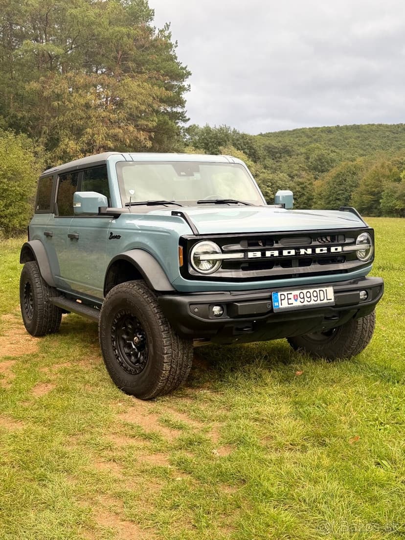 Ford Bronco 2.7 V6, 2023 – 38 000 km, top stav a výbava