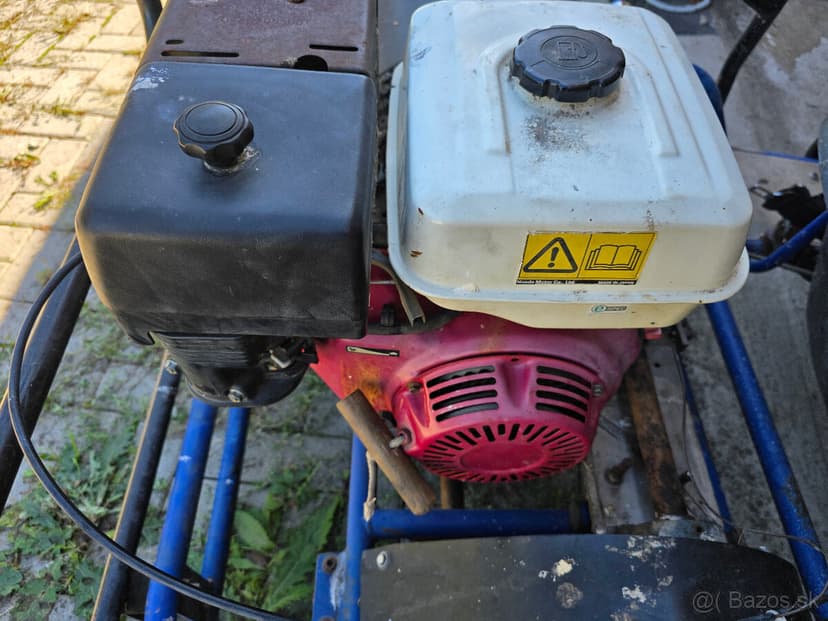 Predám 1 miestnu terénnu bugínu 300ccm Rimo