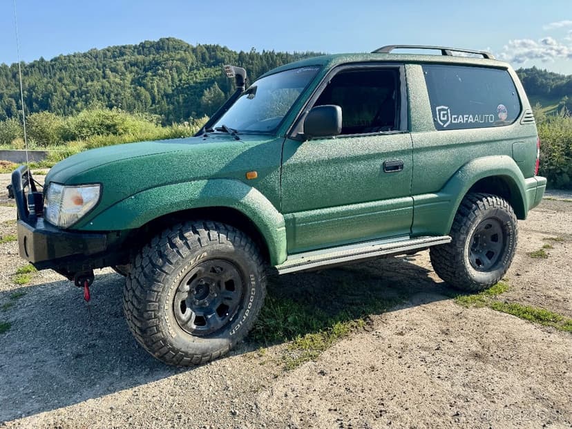 Toyota LandCruiser 90