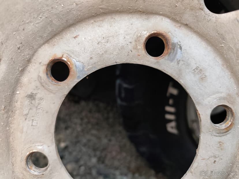 Kolesa Mangels 6x139,7 r15 , 235/75 r15