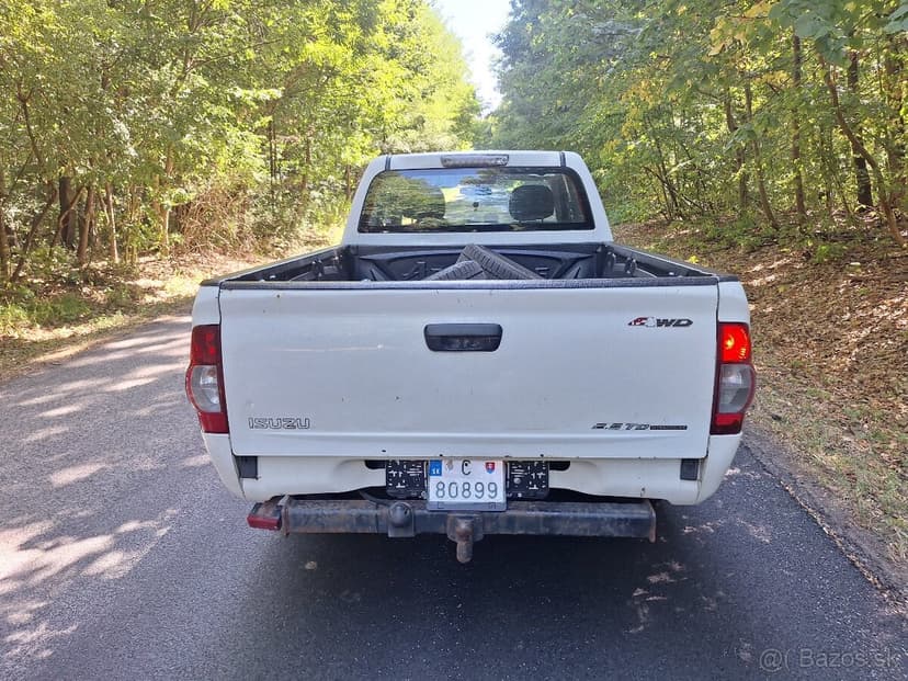 ISUZU D MAX 2,5 TD 4X4 NOVA STK,EK 2027