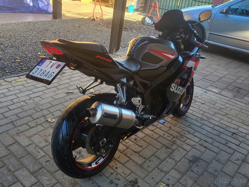Suzuki gsxr 750