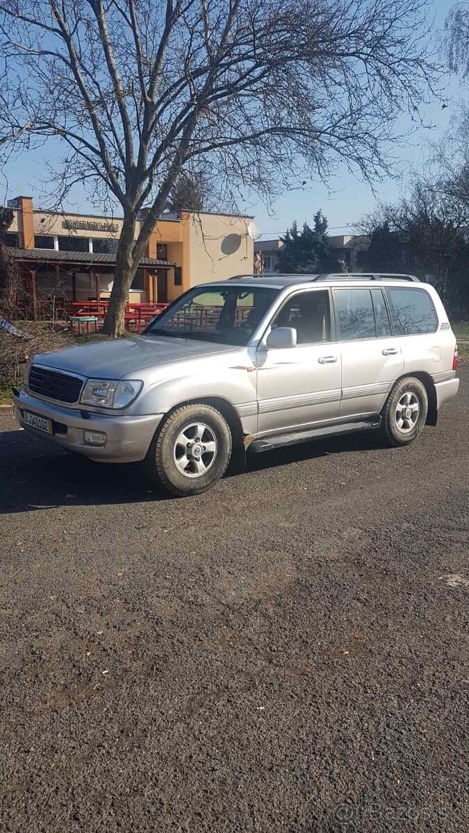 Toyota Land cruiser LC 100