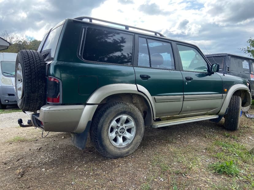 Nissan Patrol y61