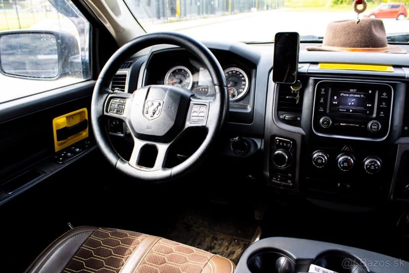 Dodge RAM 1500 5.7 HEMI