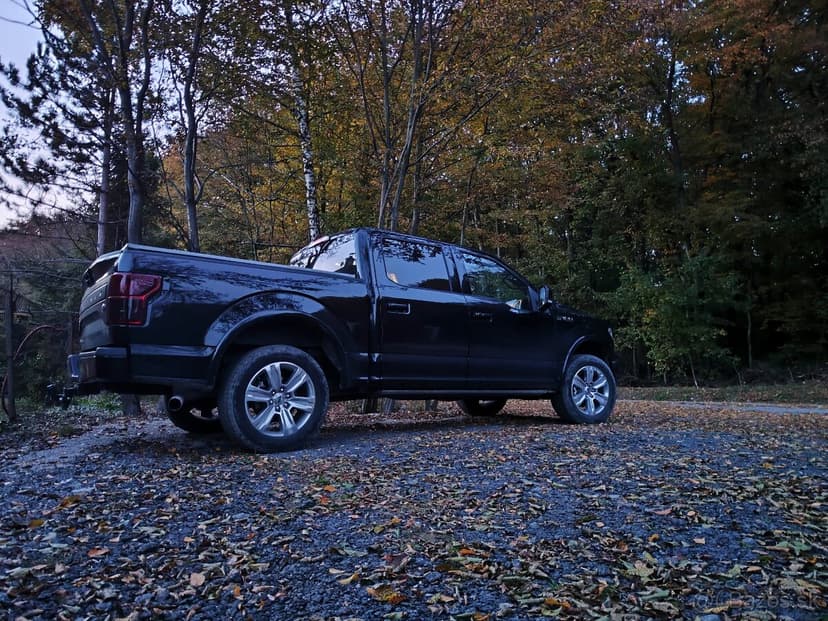 Predám USA pickup Ford F150 PLATINUM 2020