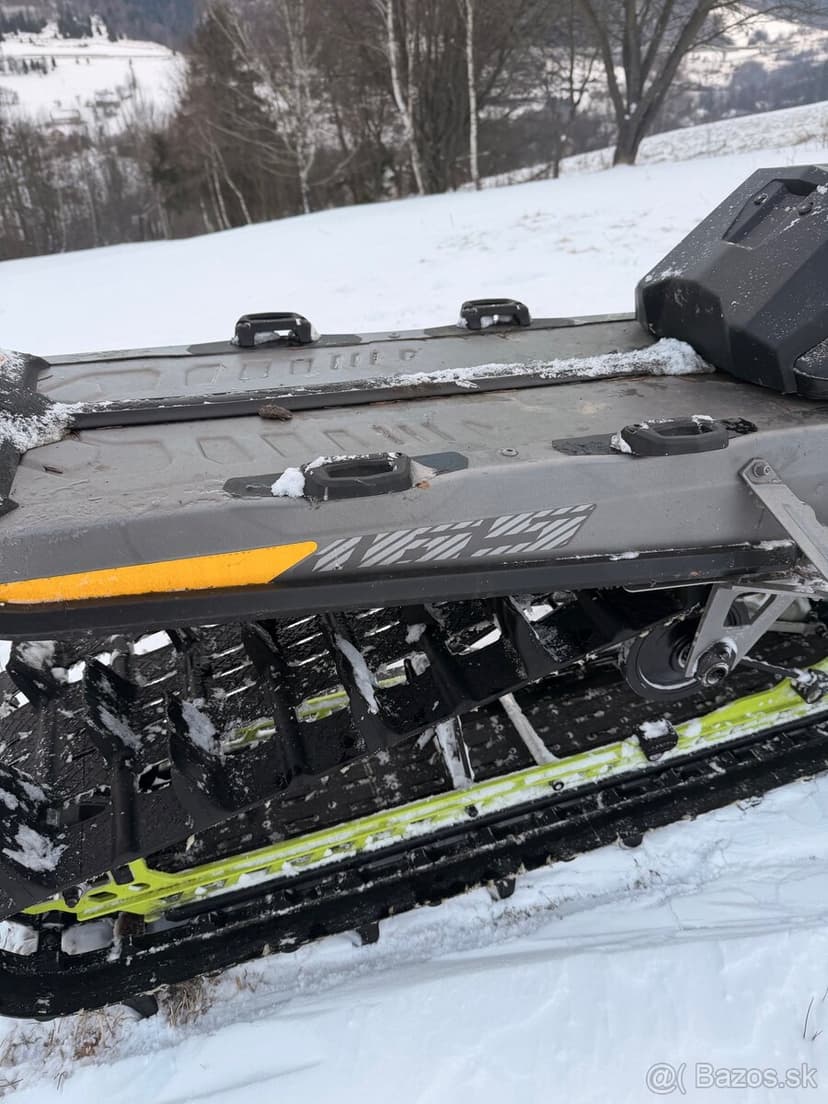 SKI-DOO SUMMIT X EXPERT 850 TURBO R 165
