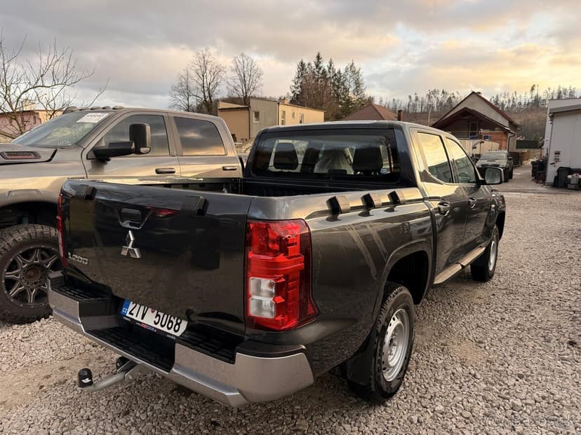 2026 Mitsubishi L200 2,4 benzin manual Predvadzacka DPH