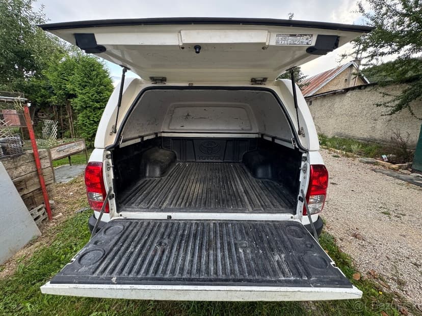 Toyota Hilux 2.4