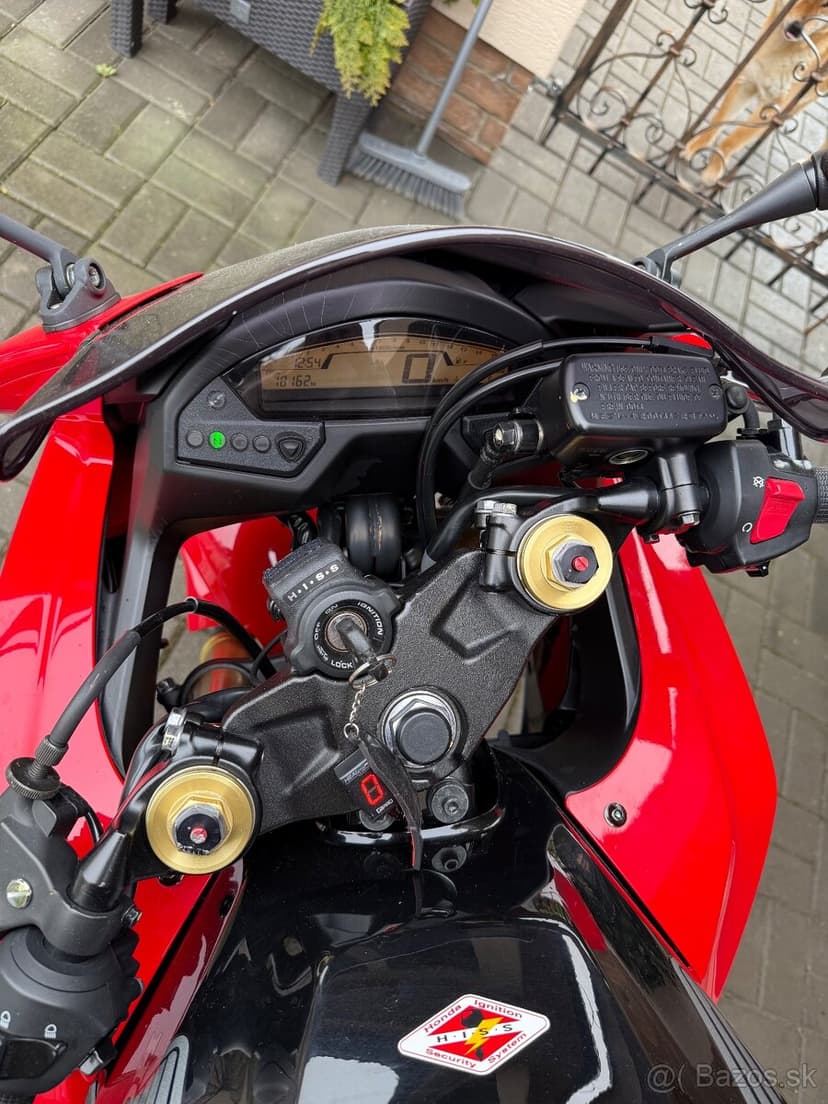HONDA CBR 600F