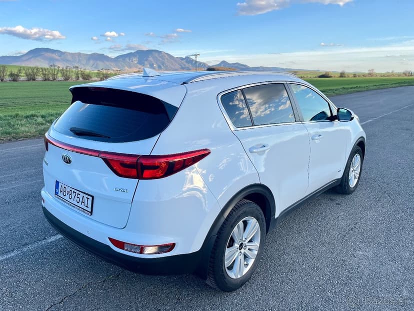 Kia Sportage 2.0 CRDI 2017 - 4x4 automat - SR pôvod, kamera