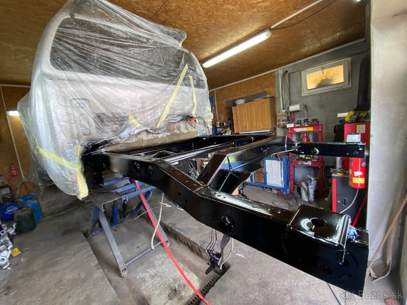 Rám - Rámy na Navara D40 / D22 / Hilux / L200