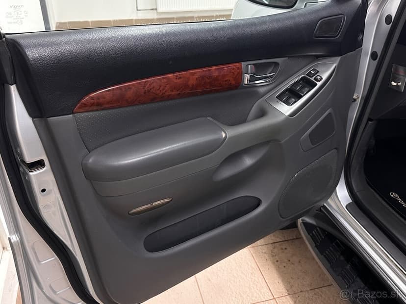 Toyota Land Cruiser 3.0 D-4D A/T