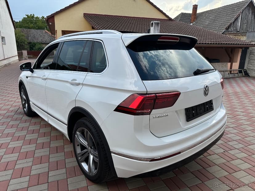 VW Tiguan 2.0 TDI 140kw DSG 4Motion R-Line Panorama