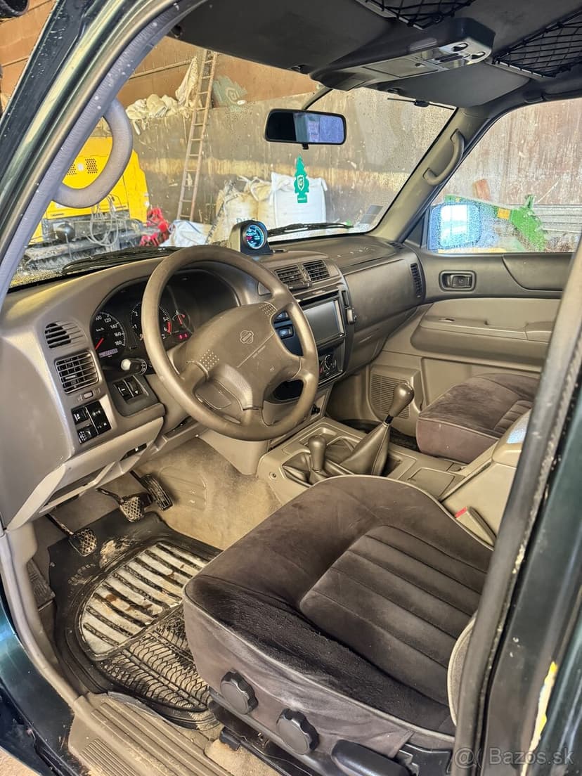 Nissan Patrol y61 2.8 td