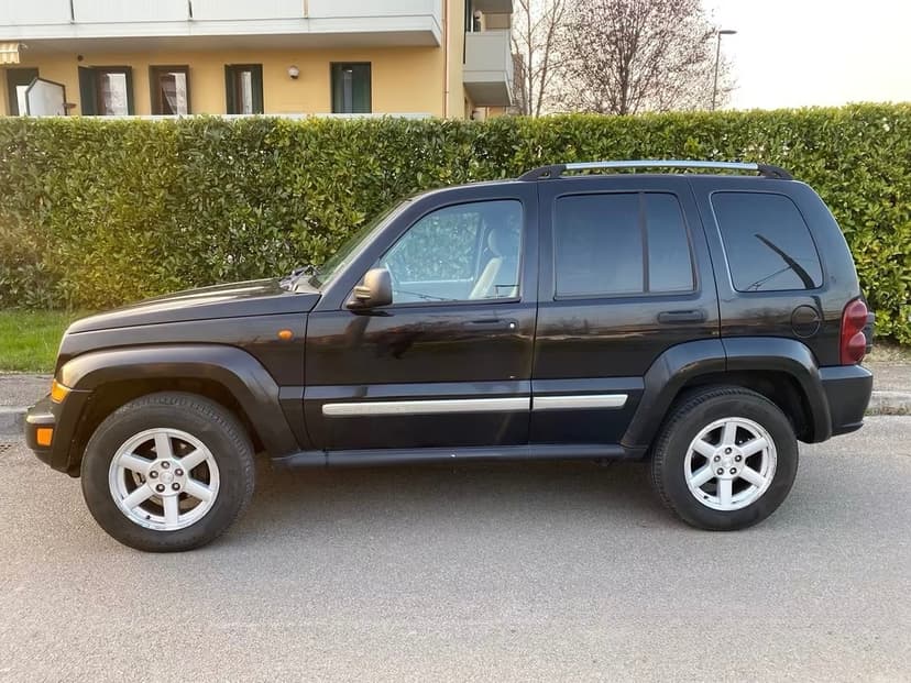 JEEP CHEROKEE 2.8 CRD LIMITED