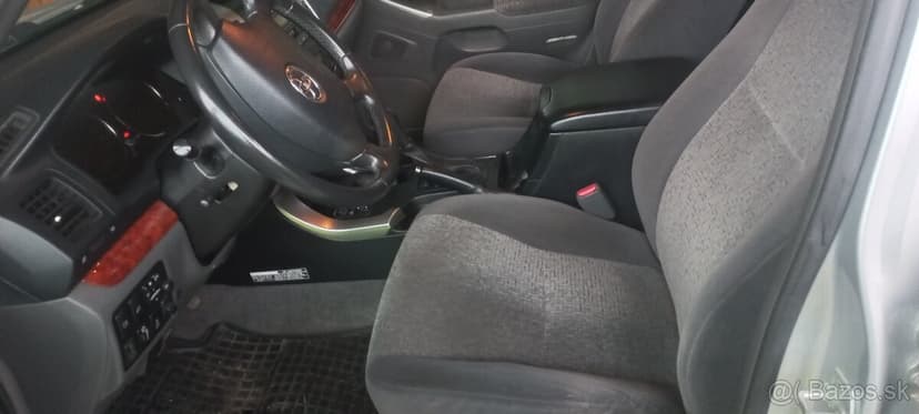 Toyota land cruiser 120