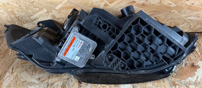 Pravý & Ľavý predny xenon, Land Rover Discovery Sport