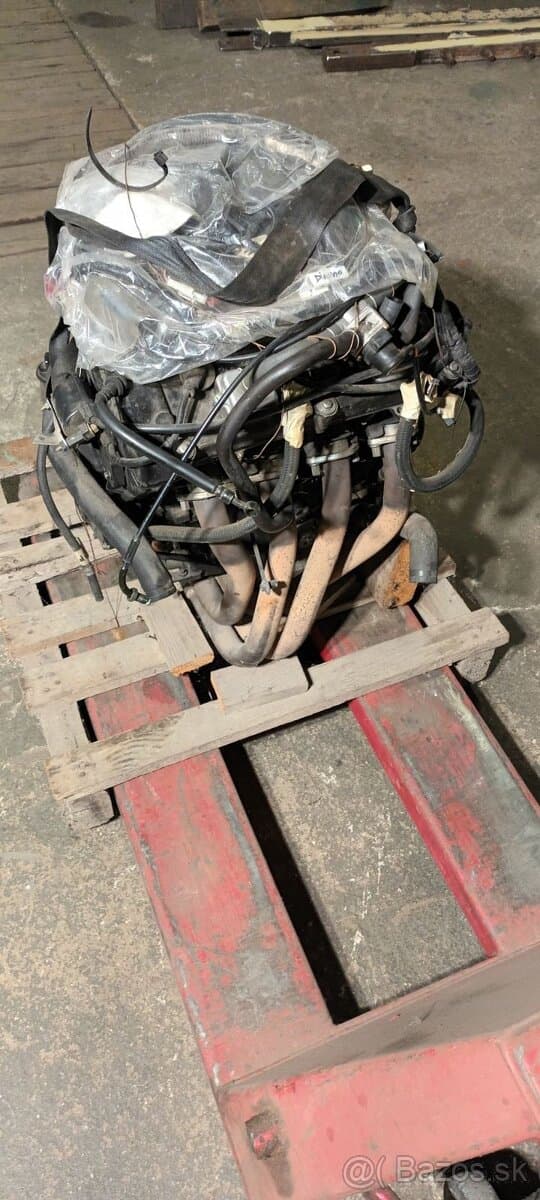 Motor Honda CBR 1100 Blackbird + rám na buggy