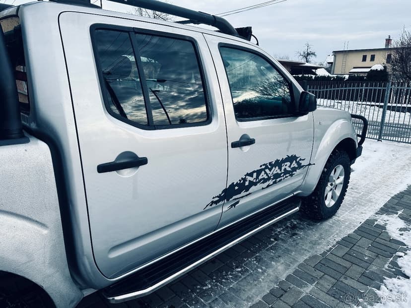 NISSAN NAVARA DOUBLE CAB 4WD – POĽOVNÍCKA / OFFROAD ŠPECIÁL