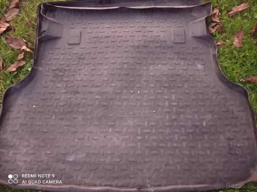 Gumené vaničky do kufra