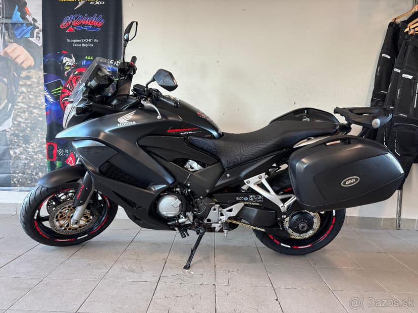 Honda VFR800X CrossRunner