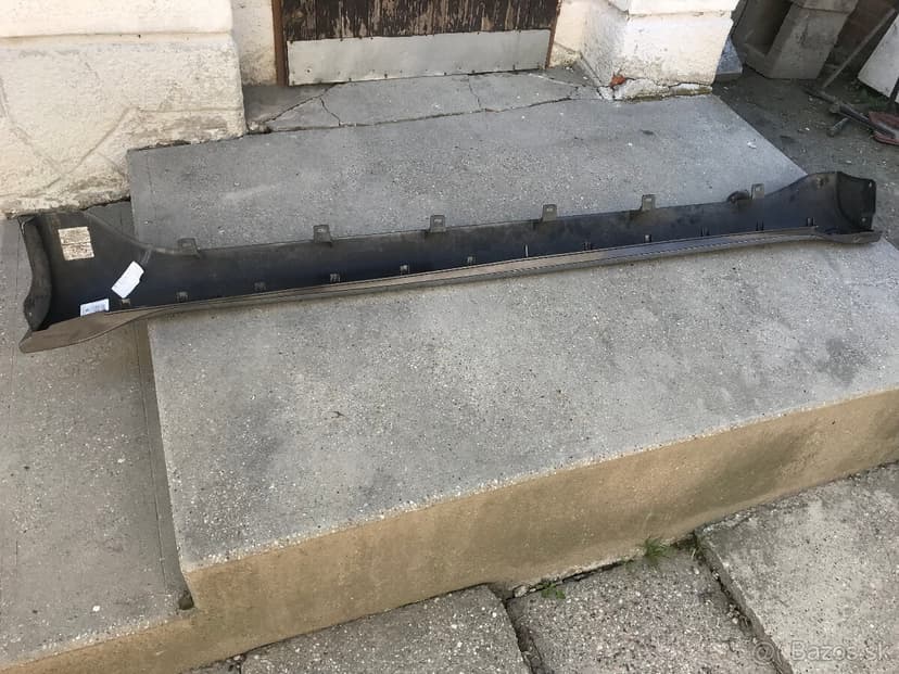 JEEP GRAND CHEROKEE KRYT NA PODBEHY