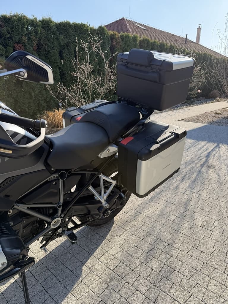 BMW R1250GS 100 Years 2023 – 2 385 km + Helma SCHUBERT