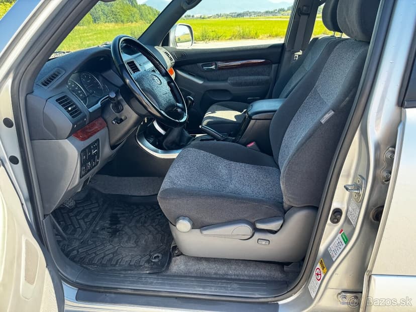 Toyota Land cruiser 120 3,0 122KW pôvodný lak/Top bez hrdze