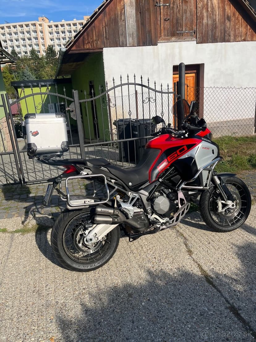 Vymením alebo predám Ducati výfuk akrapovic