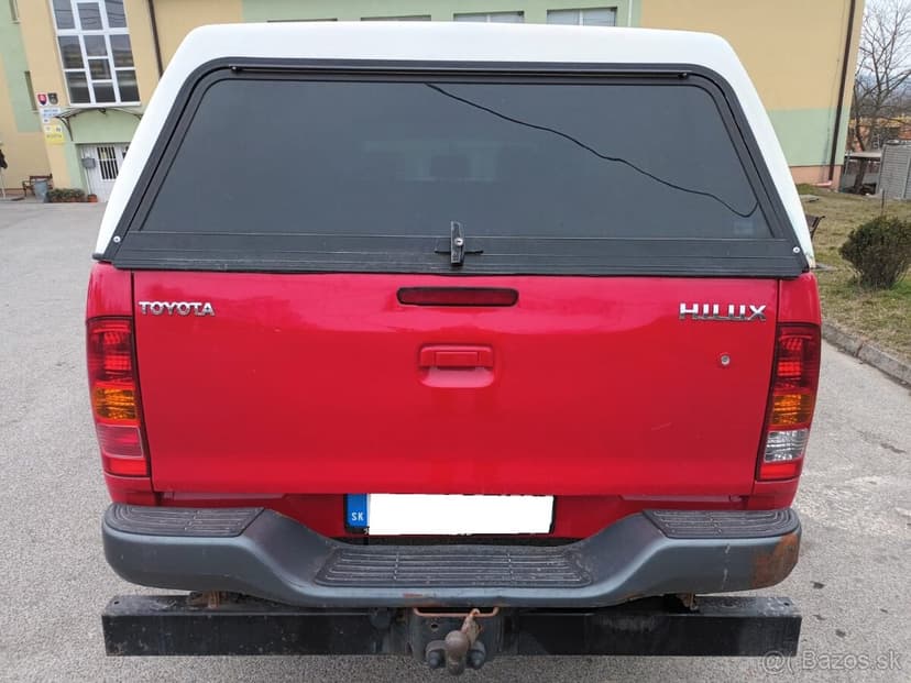 Toyota Hilux DC 2.5 I D-4D Terra 2011, 106 kW, 4x4,207000 km