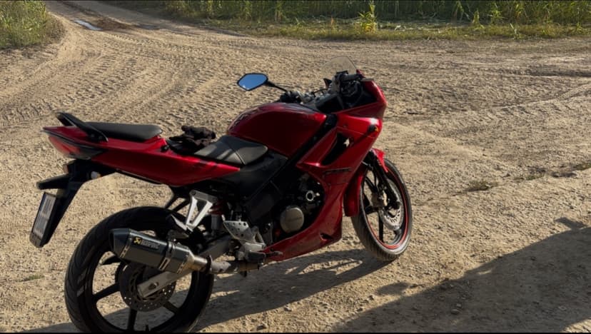 Honda cbr125r