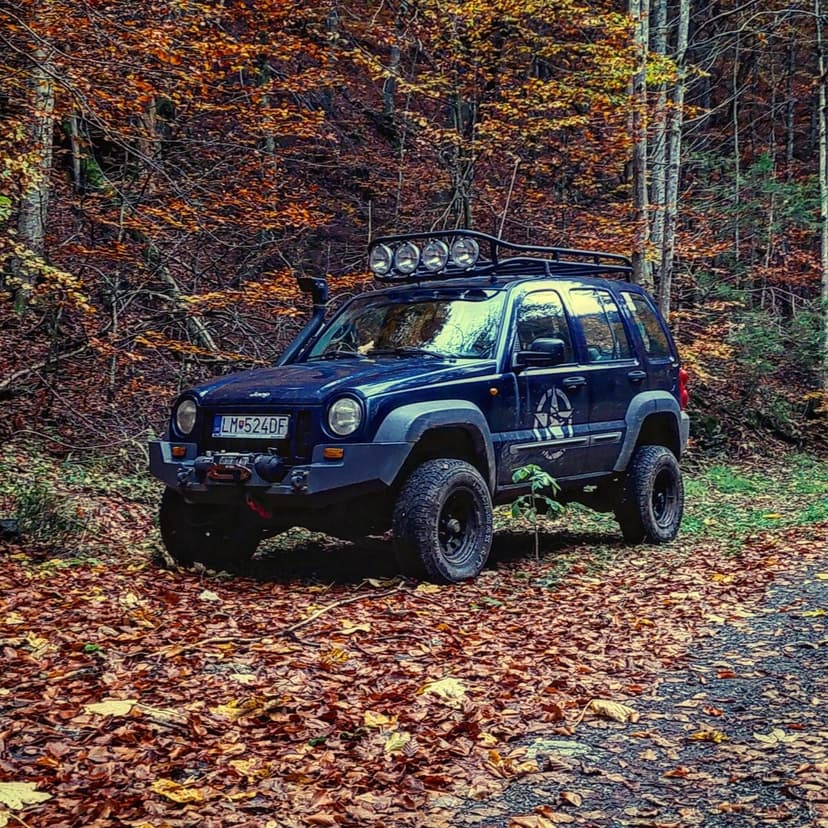 Jeep cherokee liberty kj 2.5 CRD 4x4 offroad špeciál