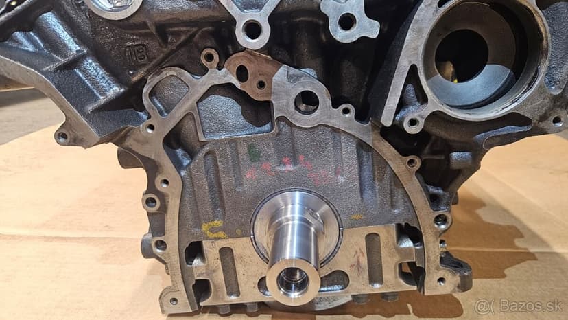 LR038168 – blok motora GEN1 pre motor 3.0 TDV6 / SDV6 (306DT