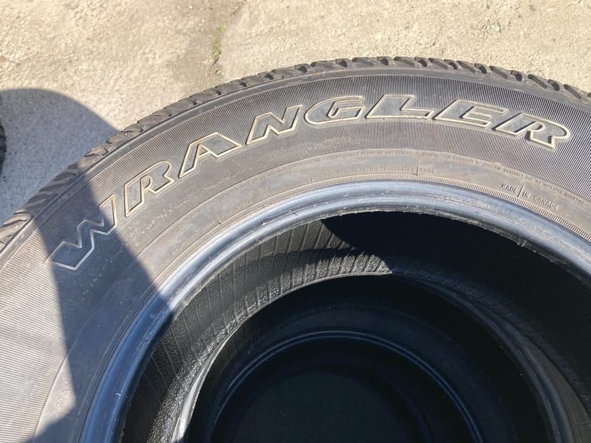 Pnematiky WRANGLER 255/75R17 GOOD YEAR 7,5 mm M+S