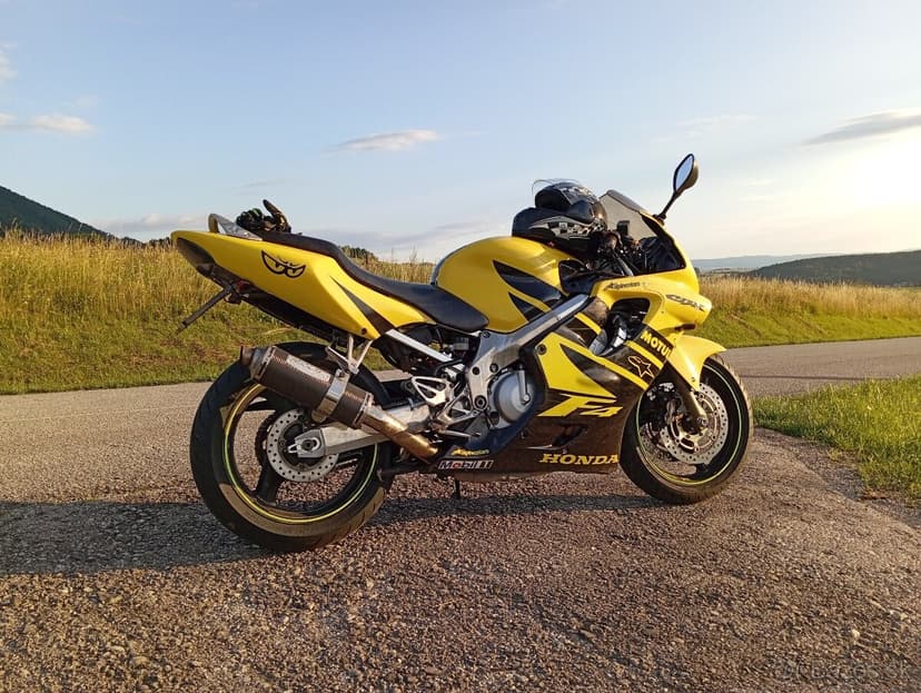 Honda CBR 600 F4