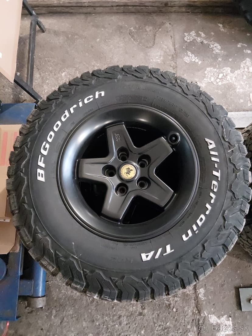 AEV Jeep Wrangler 285/70 r17 kolesa