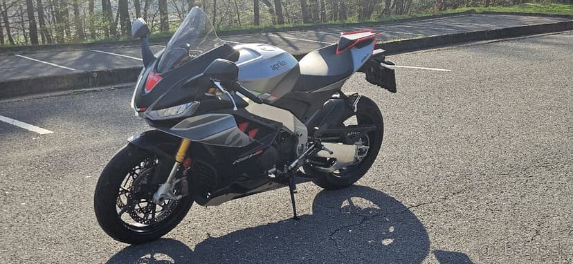 Aprilia RSV4 2022 1.majitel