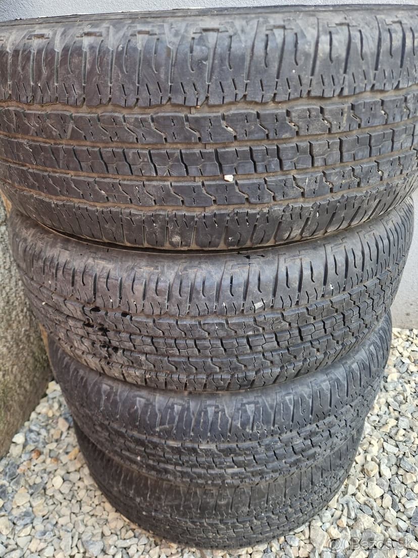 Predám 275/65 R18 Goodyear Wrangler