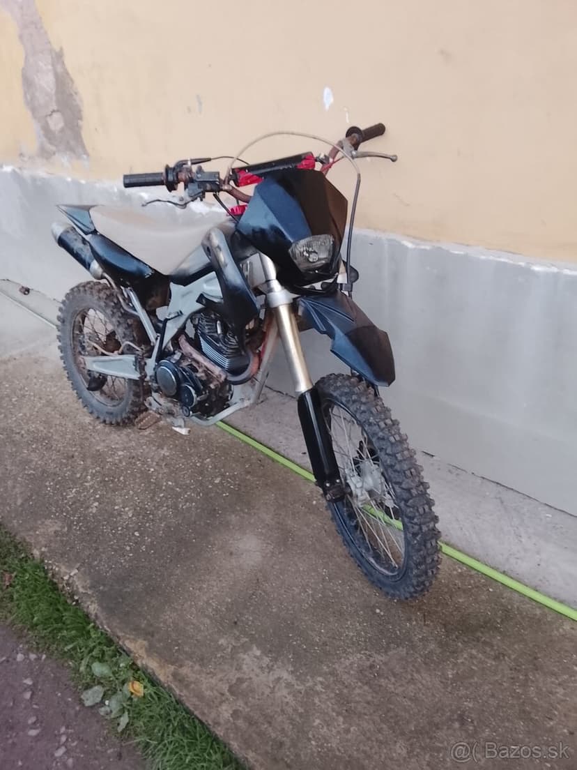 Predám dirtbike 200