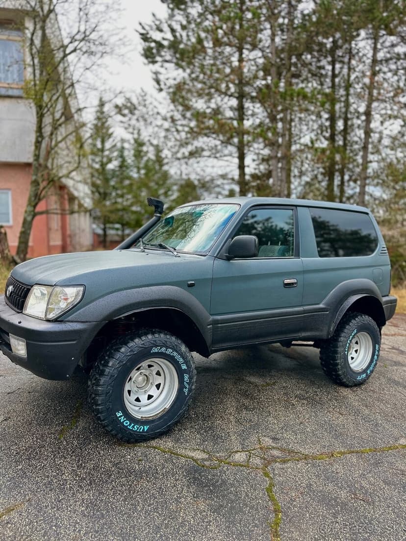 Toyota Land Cruiser 90