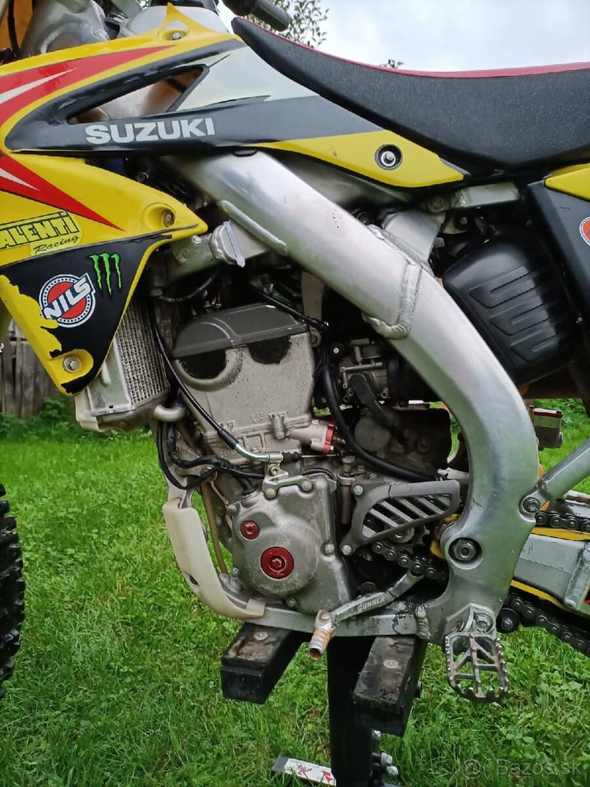 Suzuki rmz 250